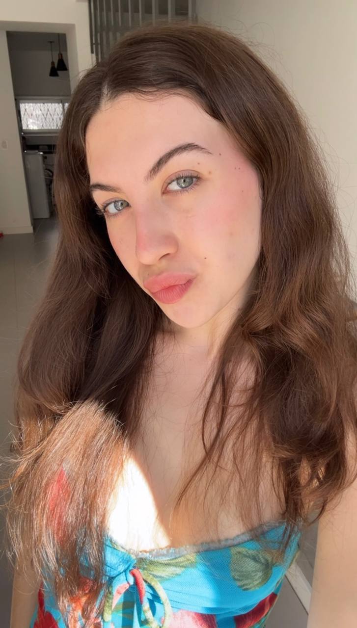 Nude girl Amber in Linyi