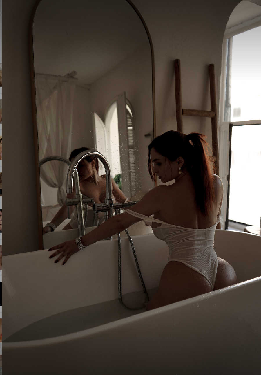 A playful frame from Miranda Faith nude — online in Linyi